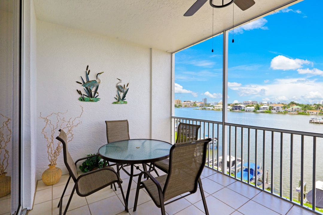 410 Flagship Dr #505, Naples, FL 34108