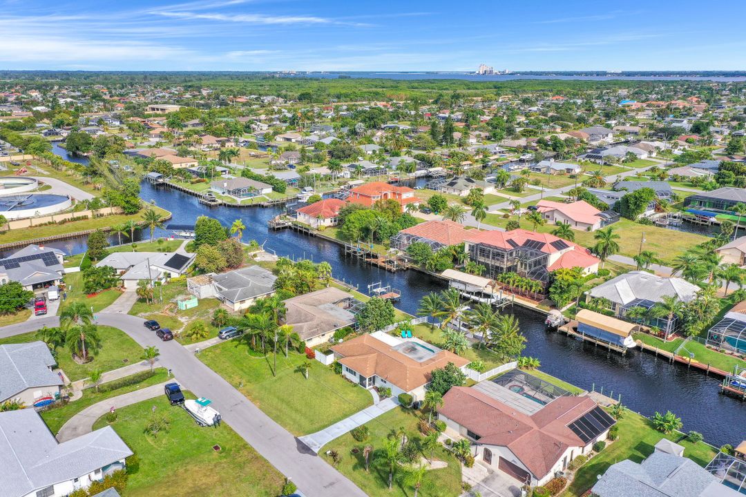 2625 SE 18th Ct, Cape Coral, FL 33904