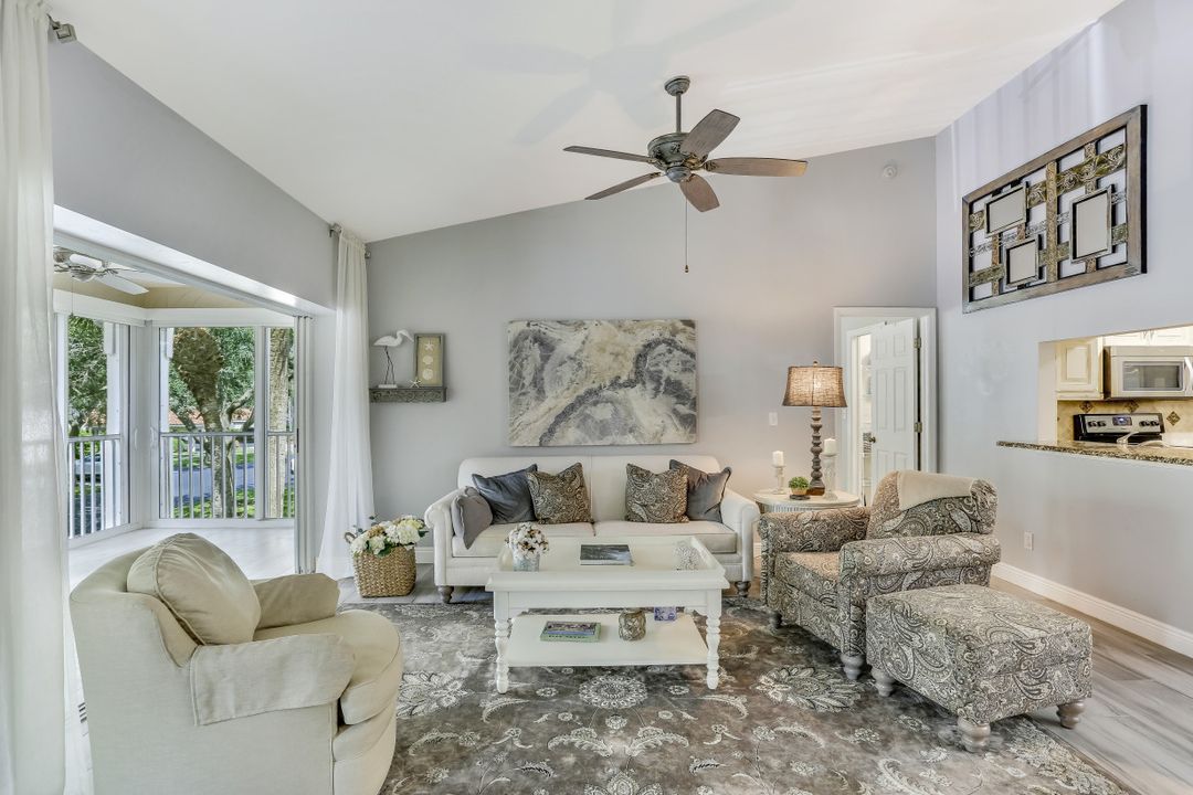 104 Tuscana Ct #805, Naples, FL 34119