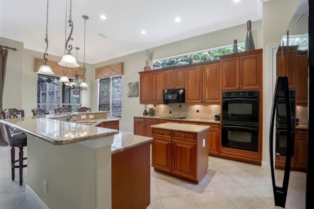 12133 Via Cercina Dr, Bonita Springs, FL 34135