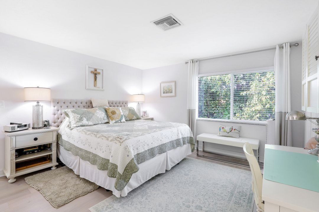 4786 West Blvd #B-201, Naples, FL 34103