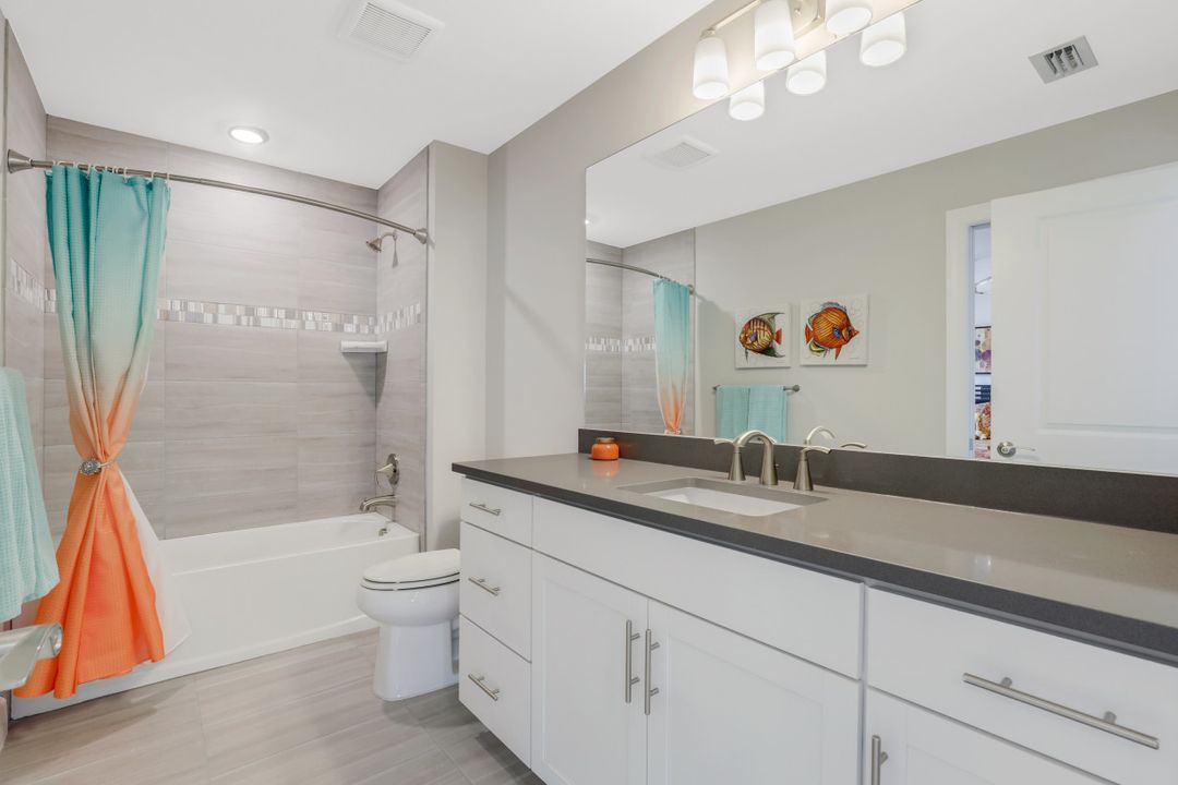 19264 Aqua Shore Dr, Fort Myers, FL 33913