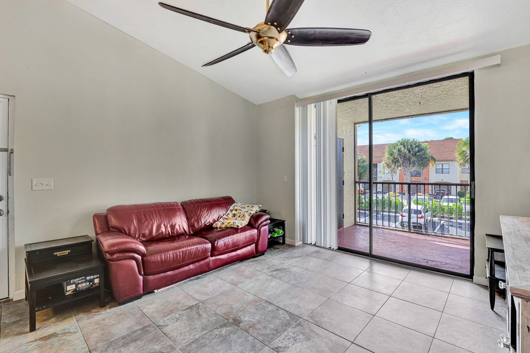 13521 Eagle Ridge Dr #127, Fort Myers, FL 33912