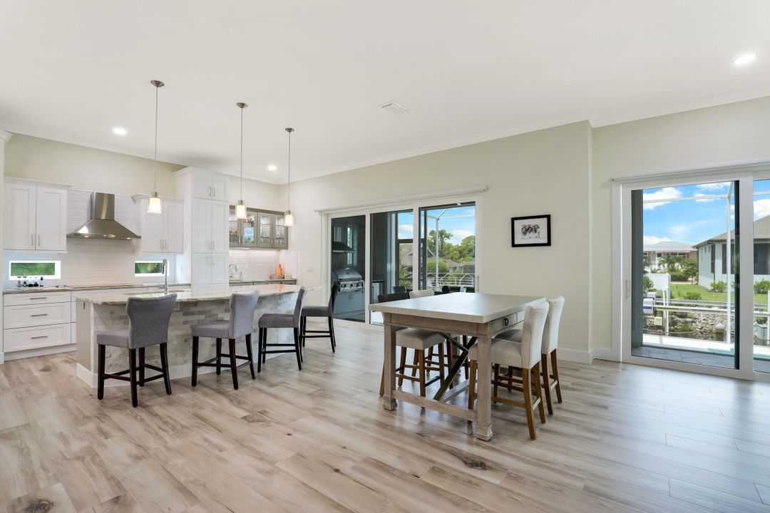 27050 Flamingo Dr, Bonita Springs, FL 34135