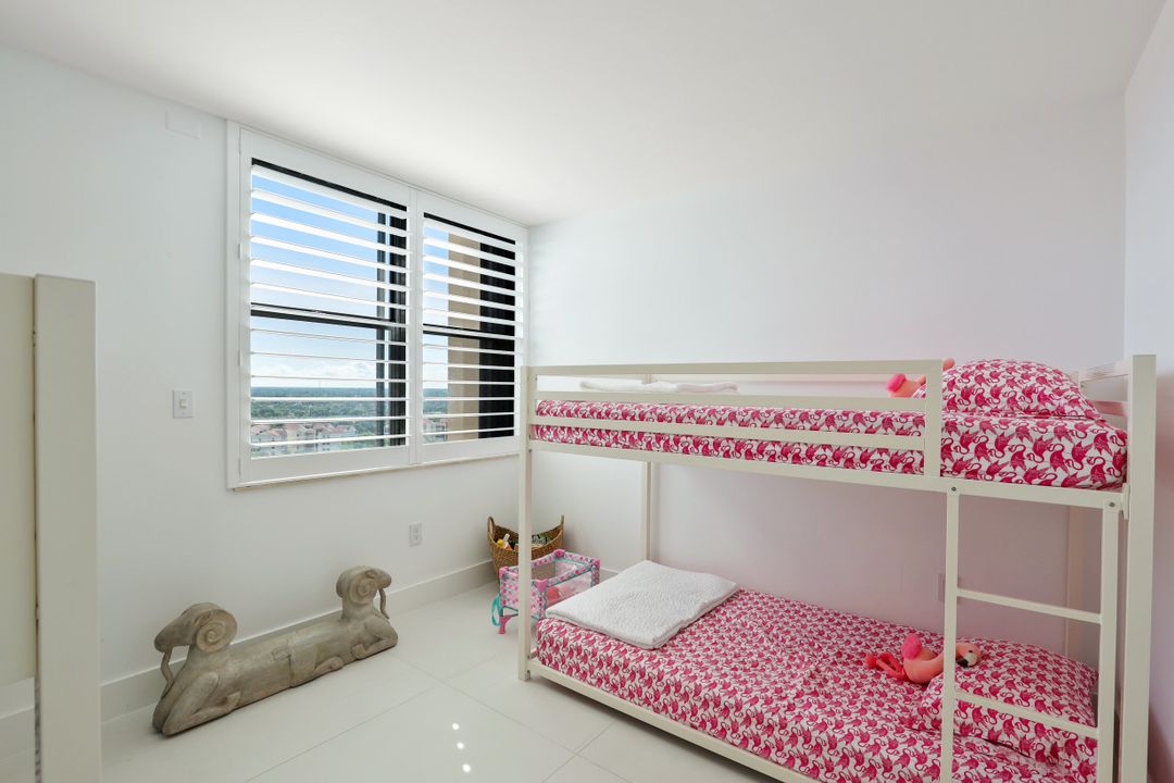 6585 Nicholas Blvd #1505, Naples, FL 34108