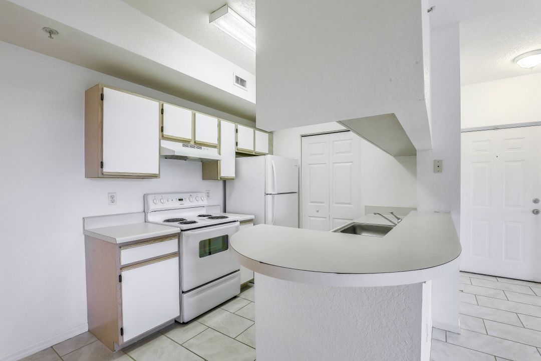 6341 Aragon Way #305, Fort Myers, FL 33966