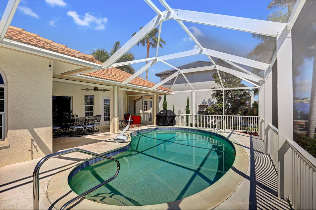 835 Saturn Ct, Marco Island, FL 34145