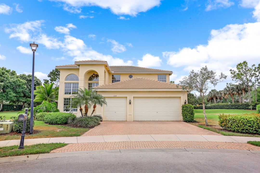 2214 Campestre Terrace, Naples, FL 34119