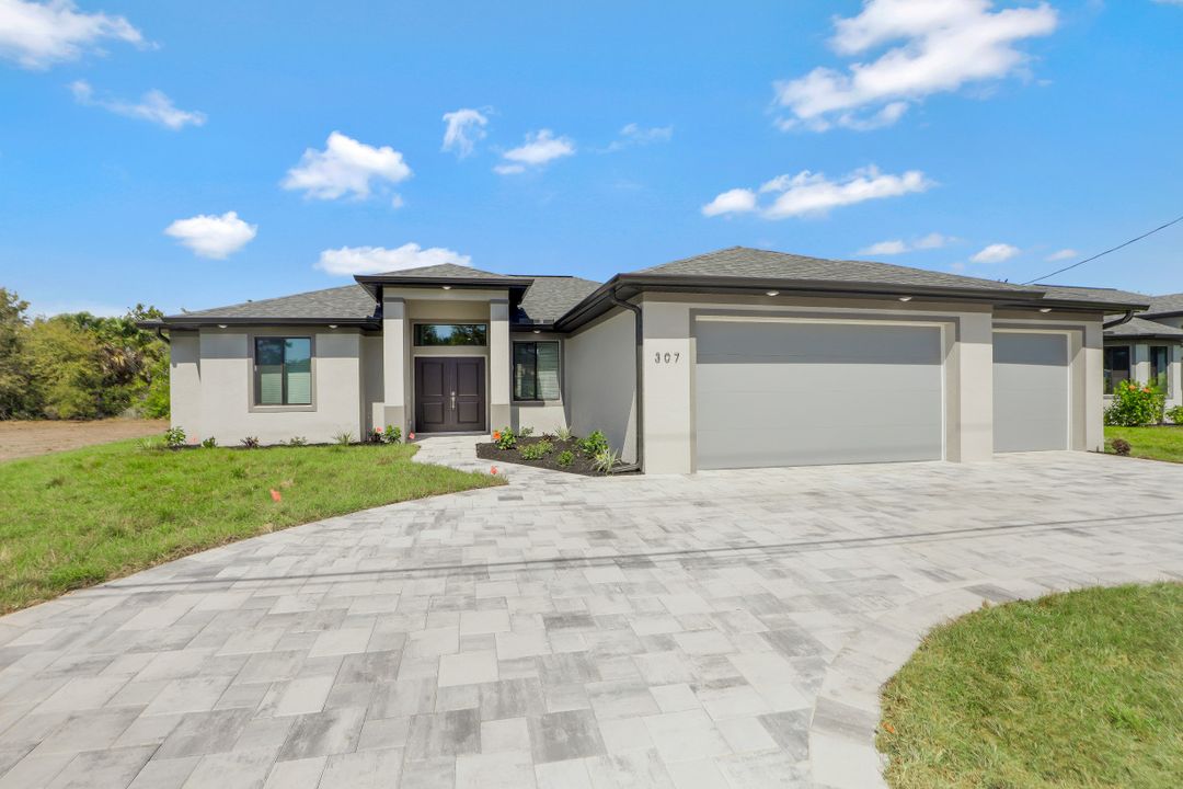 307 Gleason Pkwy, Cape Coral, FL 33914