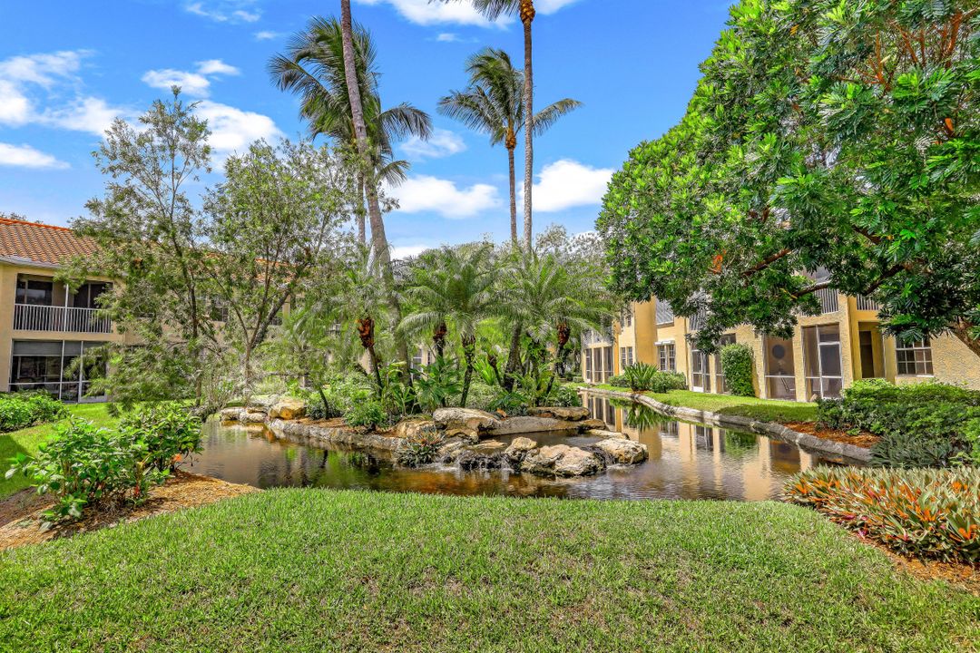 700 Lambiance Cir Apt 101, Naples, FL 34108