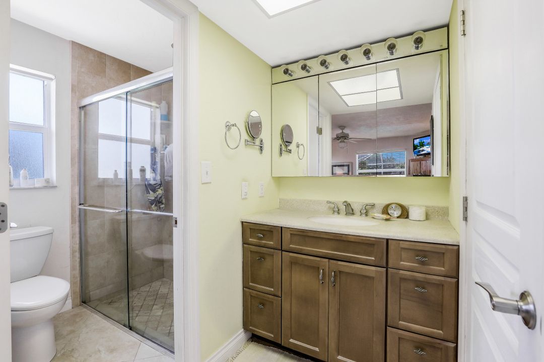 1927 SE 10th St, Cape Coral, FL 33990