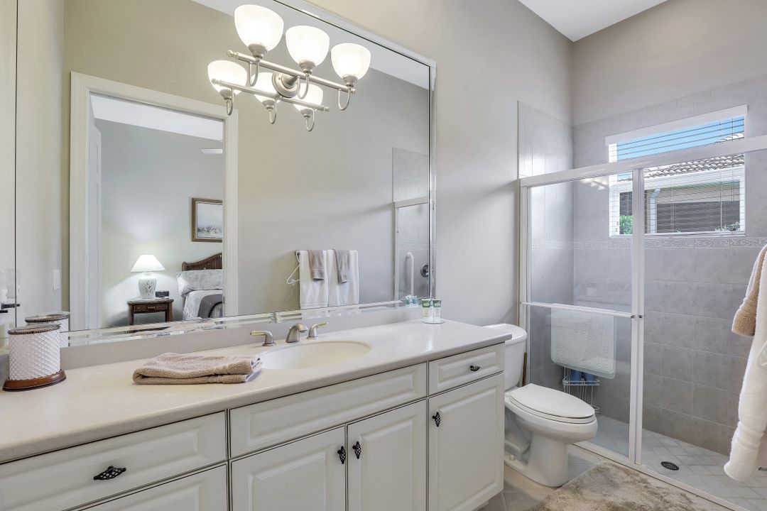 10259 Avonleigh Dr, Bonita Springs, FL 34135