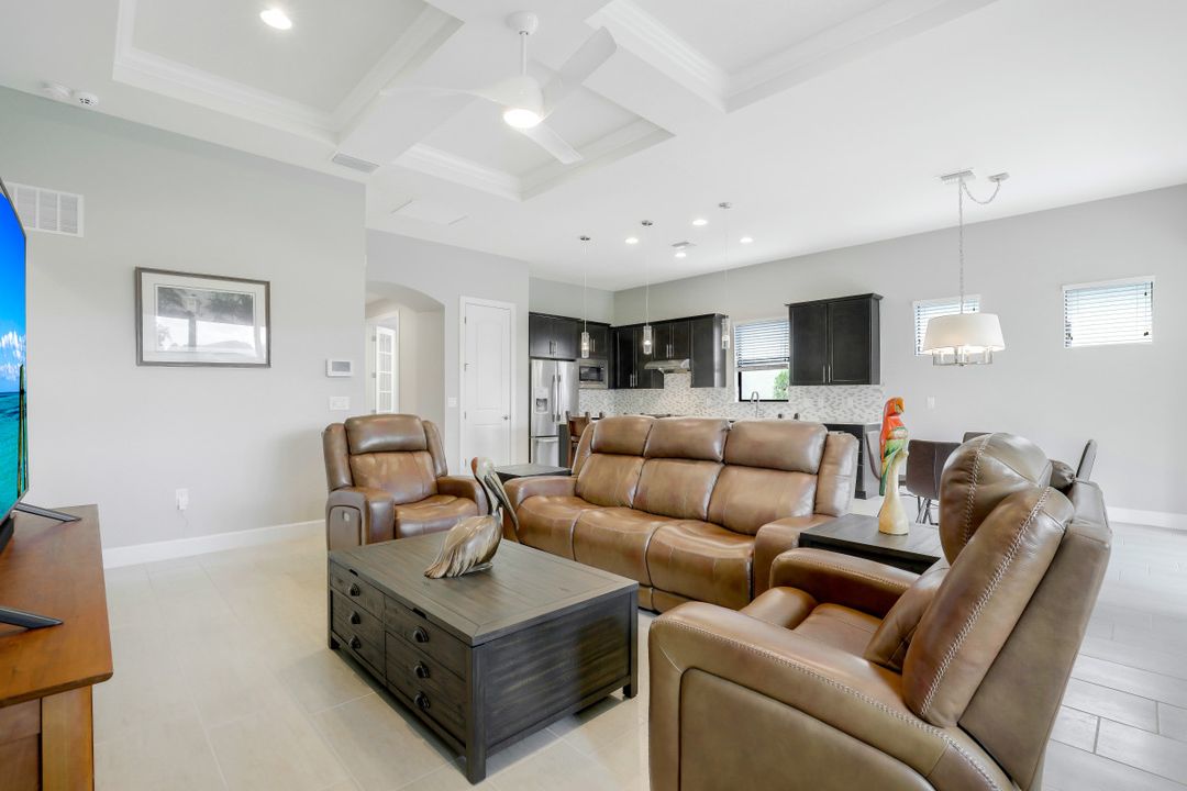 9419 Whooping Crane Wy, Naples, FL 34120
