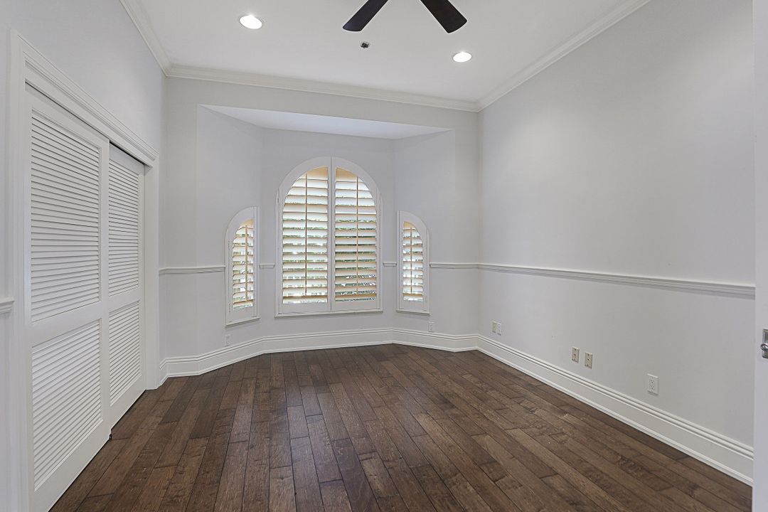 1905 Fairfax Cir, Naples, FL 34109