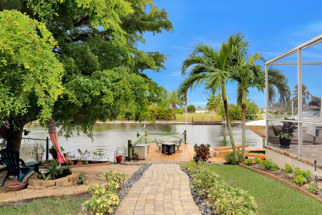 2718 NW 42nd Pl, Cape Coral, FL 33993