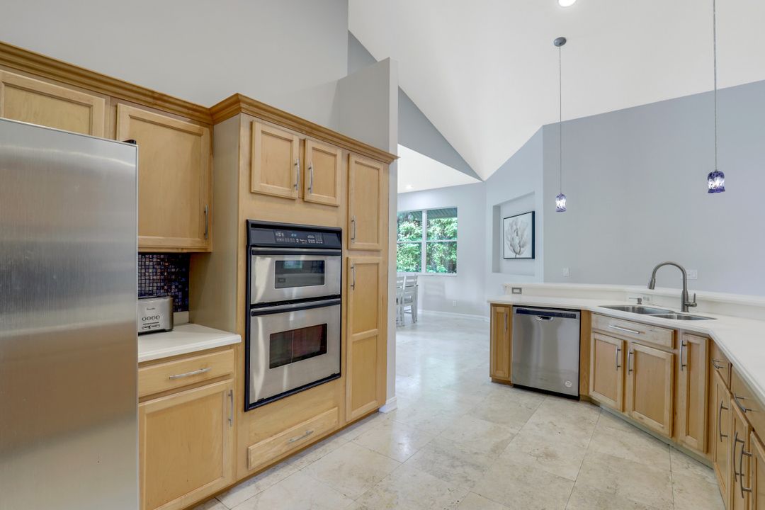 180 23rd St NW, Naples, FL 34120