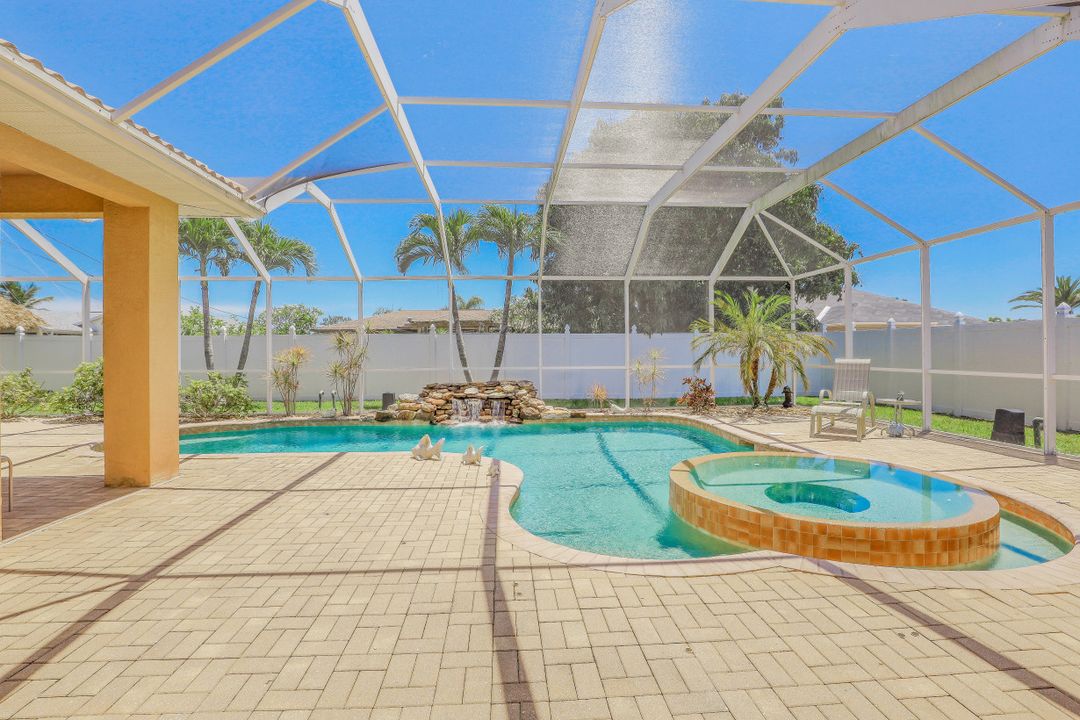 4141 SW 10th Ave, Cape Coral, FL 33914