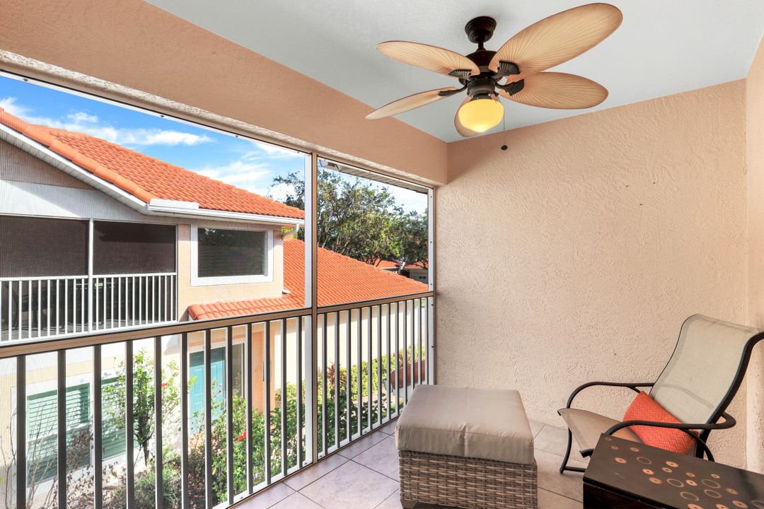 5360 Andover Dr  #202, Naples, FL 34110