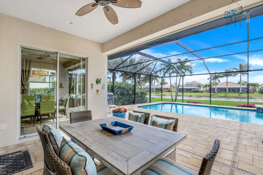 9463 Quarry Dr, Naples, FL 34120