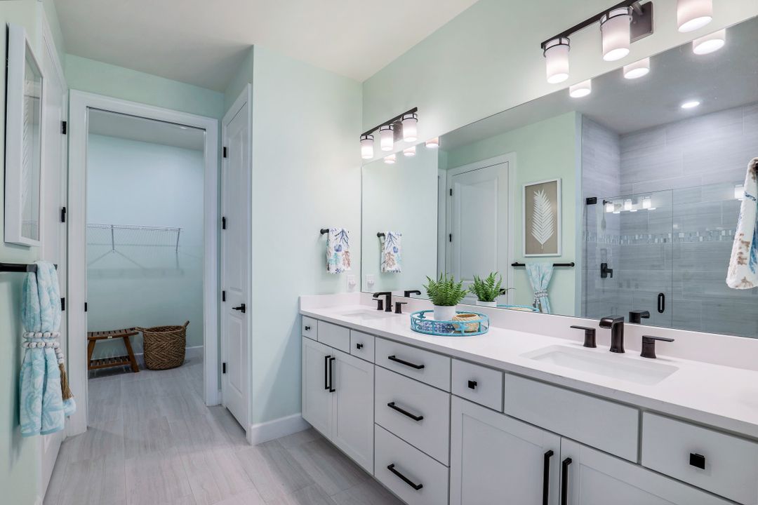 12330 Canal Grande Dr, Fort Myers, FL 33913