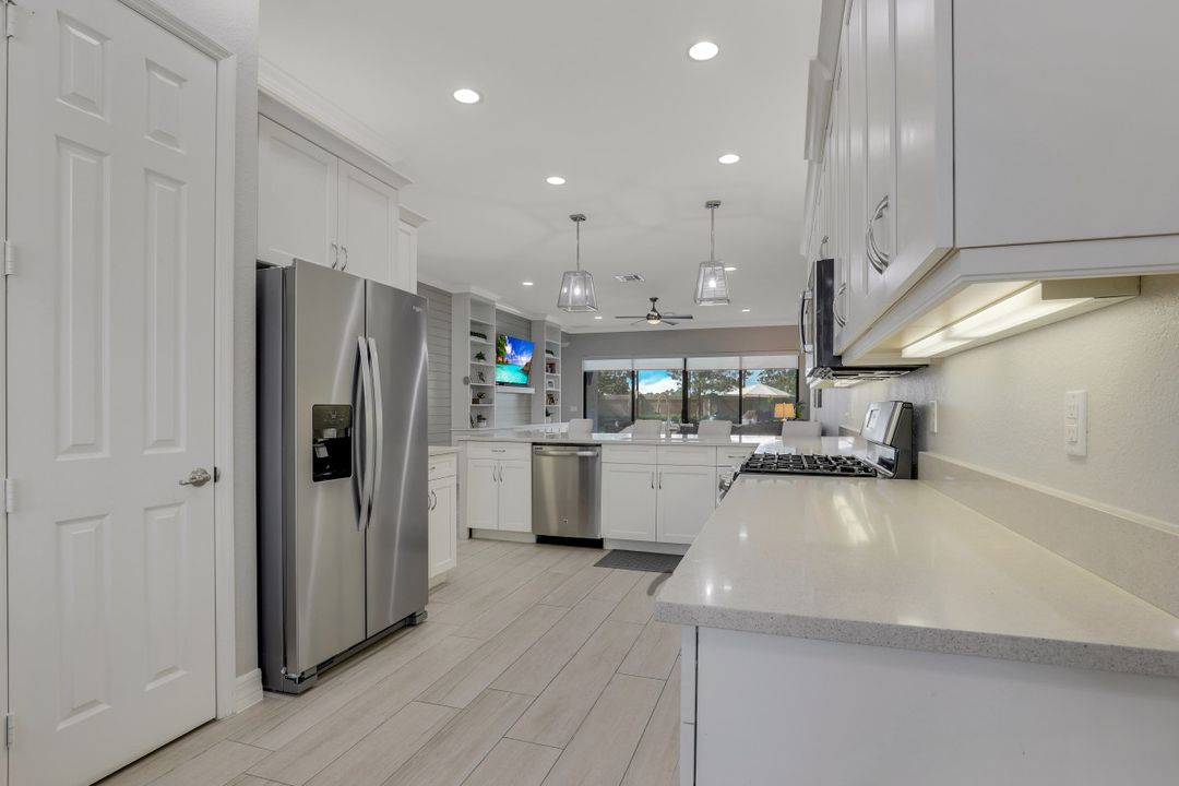 4167 Crescent Ct, Naples, FL 34119