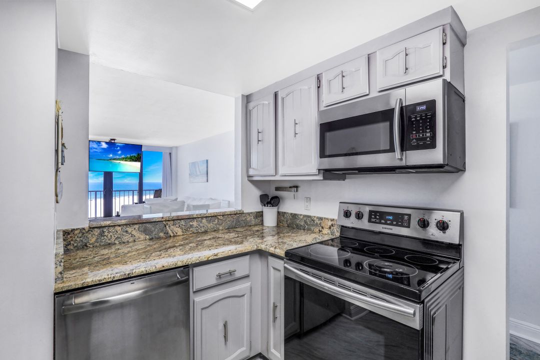 180 Seaview Ct #1009, Marco Island, FL 34145