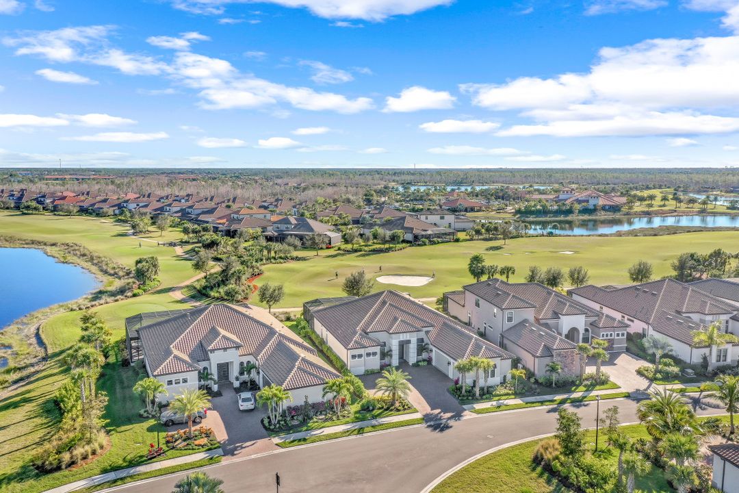 9308 Tulipano Ter, Naples, FL 34119