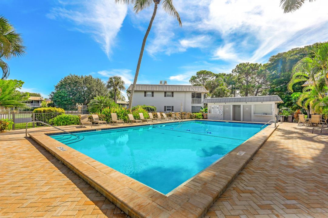 1549 Sandpiper St #39, Naples, FL 34102