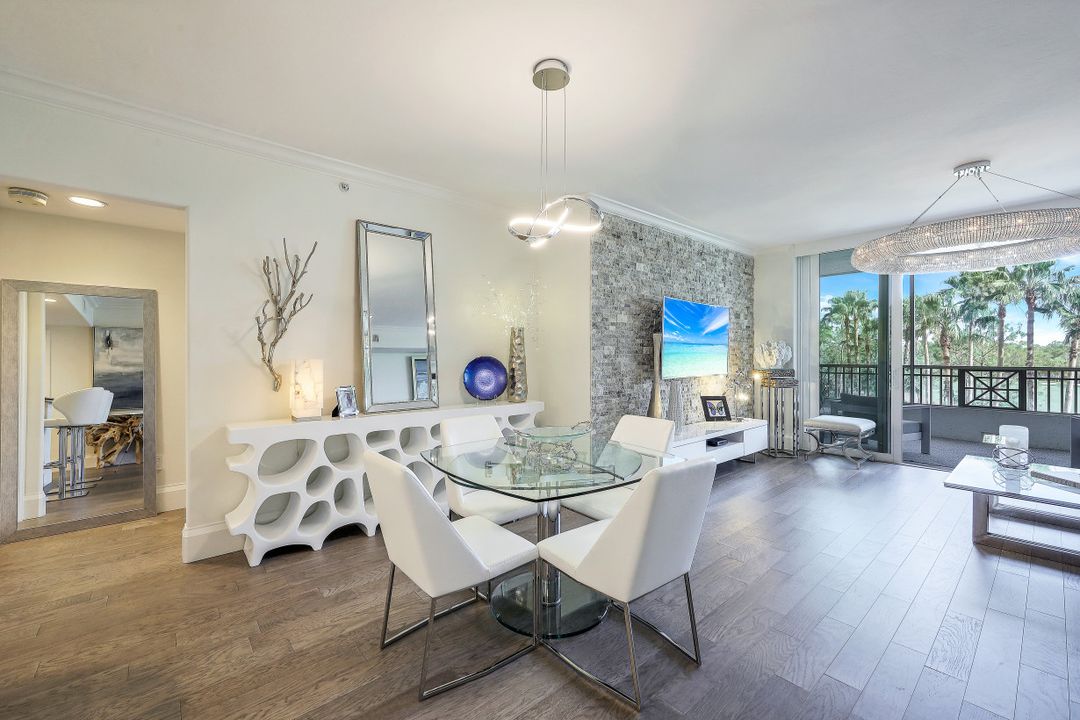 2748 Tiburon Blvd E #304, Naples, FL 34109