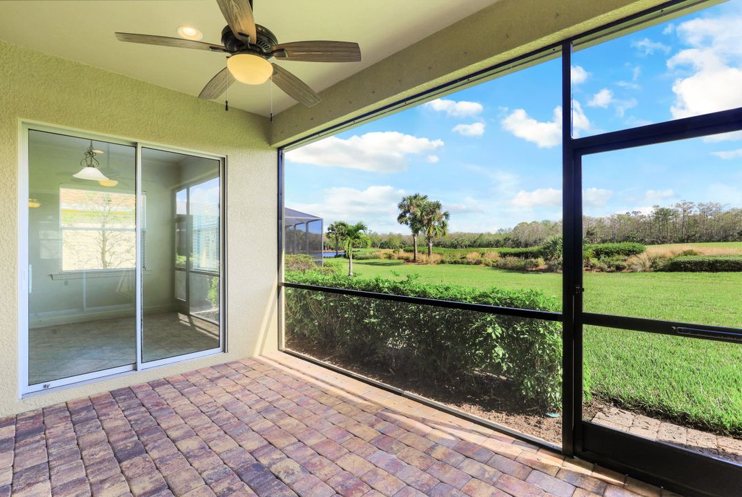 9106 Limestone Ln, Naples, FL 34120