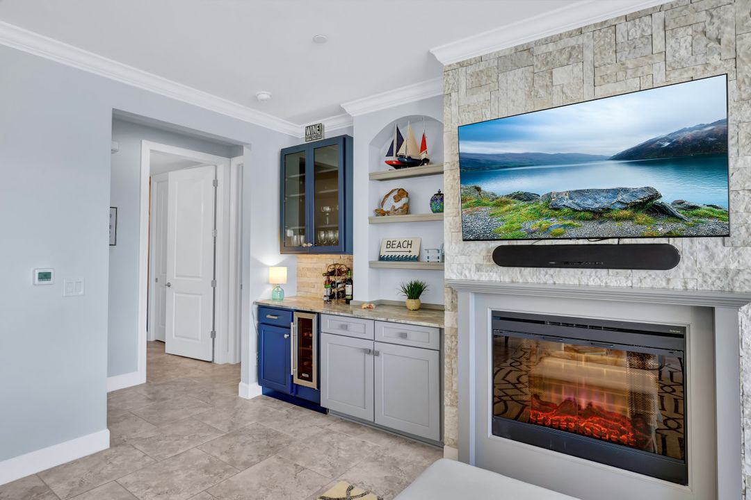 9658 Montelanico Loop #102, Naples, FL 34119