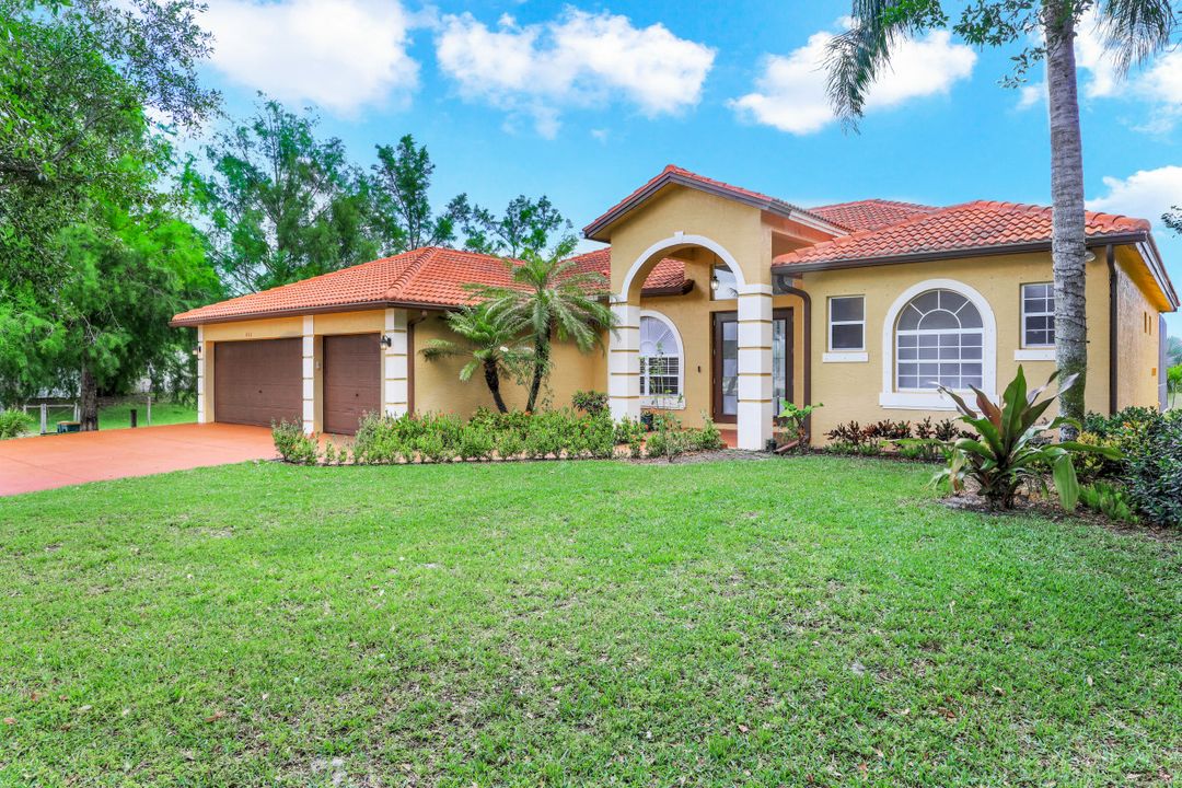 4560 22nd St NE, Naples, FL 34120