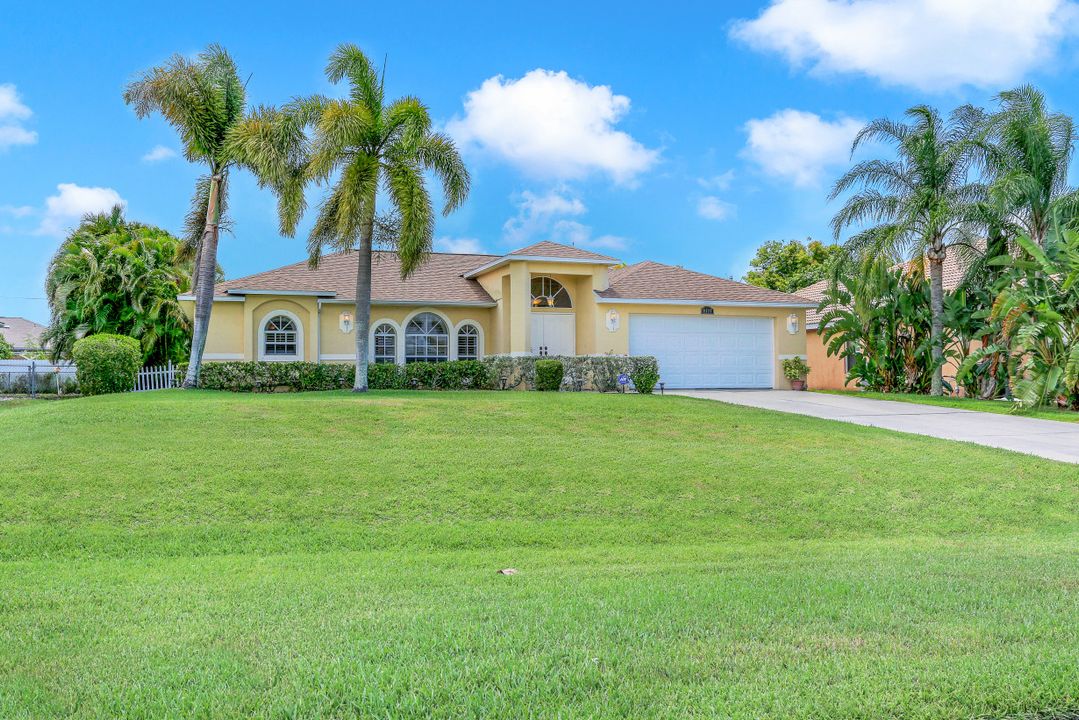 4137 SW 10th Ave, Cape Coral, FL 33914