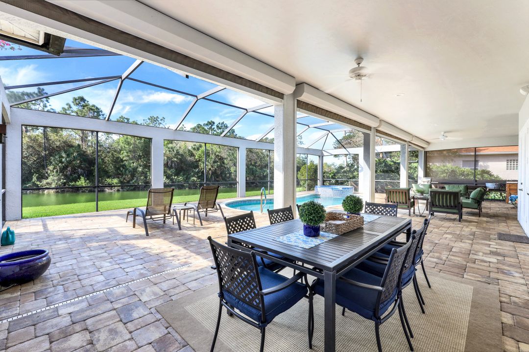 8072 Tiger Lily Dr, Naples, FL 34113