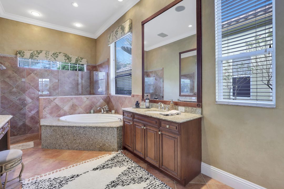 28650 Via D Arezzo Dr, Bonita Springs, FL 34135