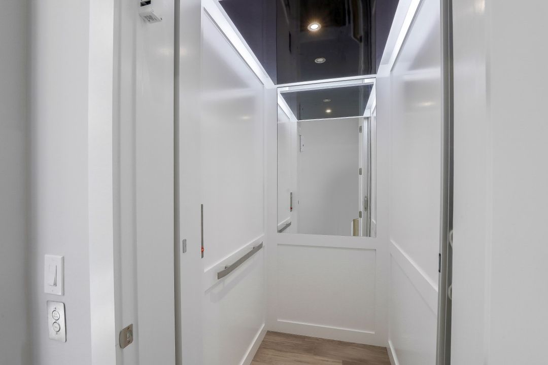 765 Pelican Ct, Marco Island, FL 34145