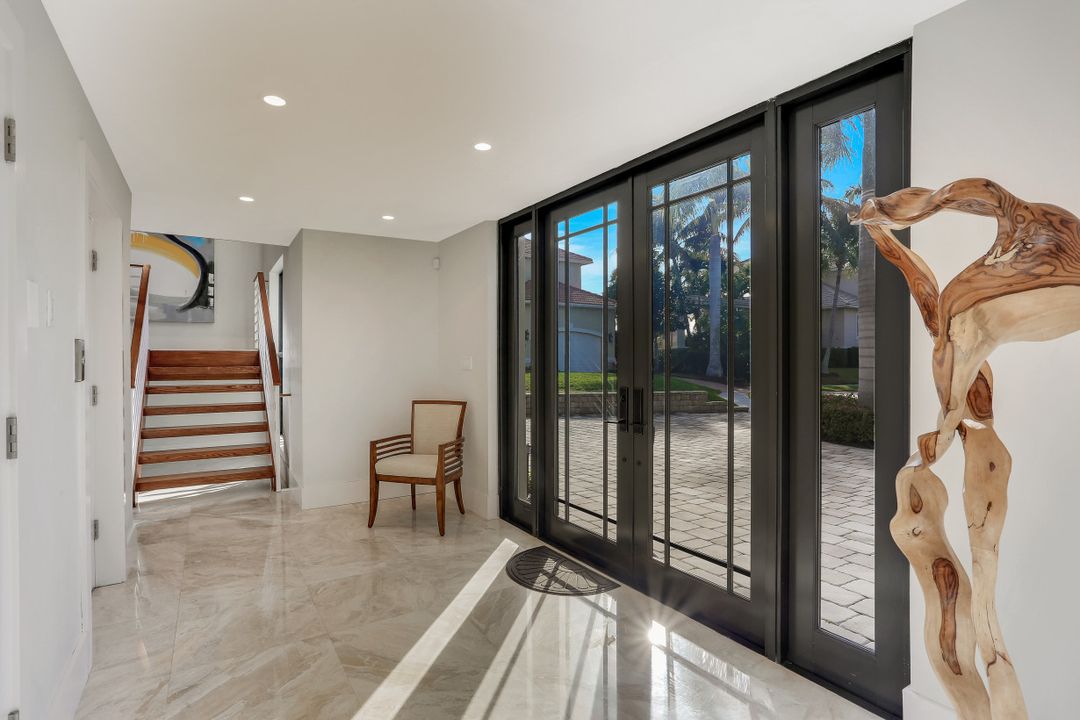 495 Thorpe Ct, Marco Island, FL 34145