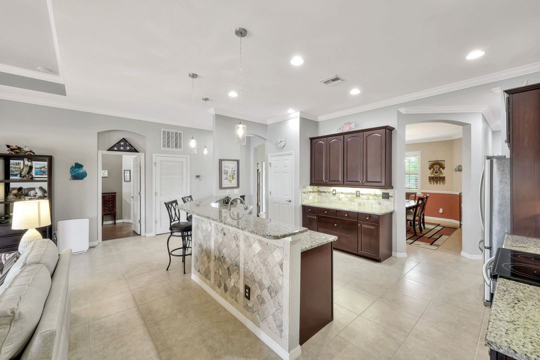 17112 Wrigley Cir, Fort Myers, FL 33908