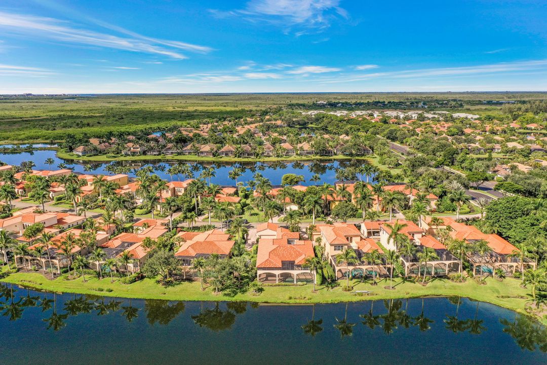 8516 Bellagio Dr, Naples, FL 34114