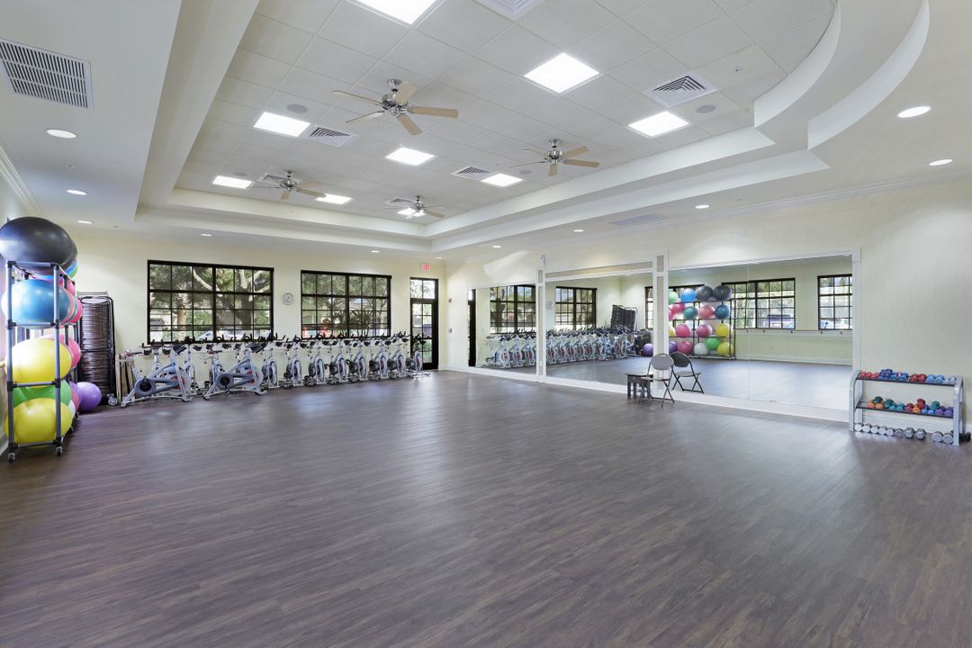 10498 Smoke House Bay Dr #201, Naples, FL 34120