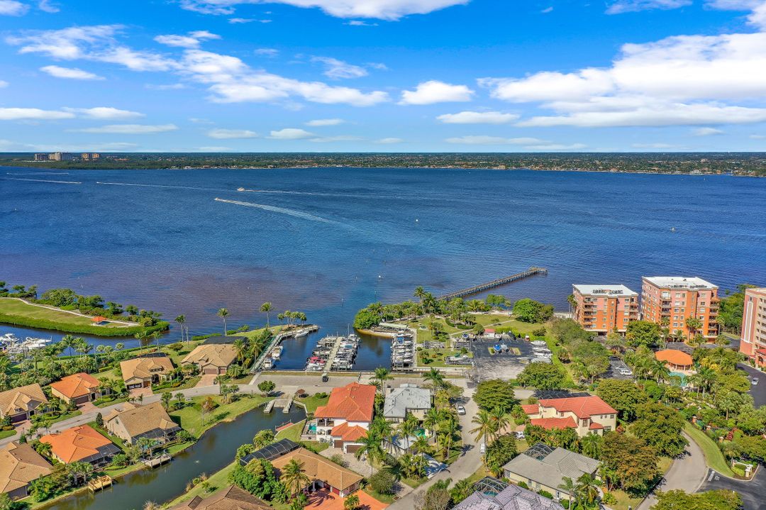 10931 Meadow Lark Cove Dr, Fort Myers, FL 33908