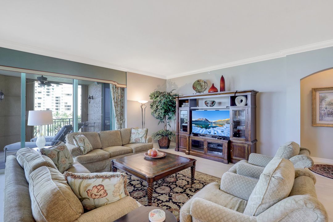 960 Cape Marco Dr #401, Marco Island, FL 34145