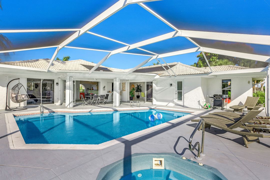 1144 Lincoln Ct, Cape Coral, FL 33904