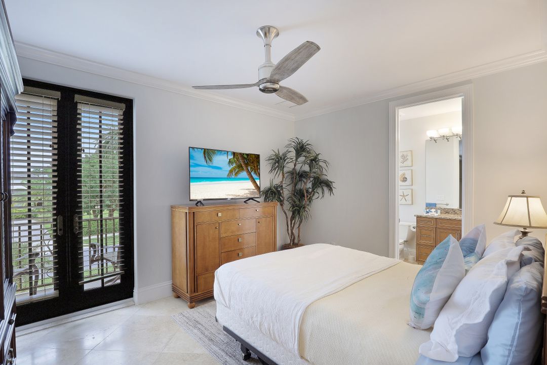 500 Spinnaker Dr, Marco Island, FL 34145