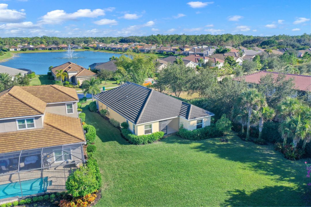 3771 Canopy Cir, Naples, FL 34120