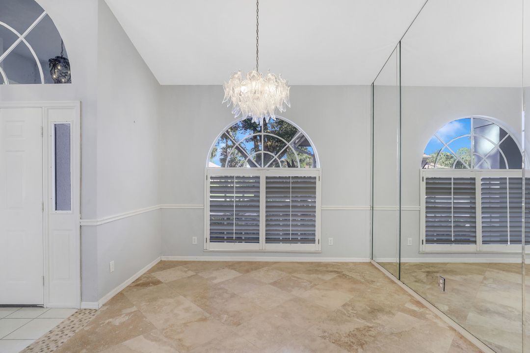 3781 Lakemont Dr, Bonita Springs, FL 34134