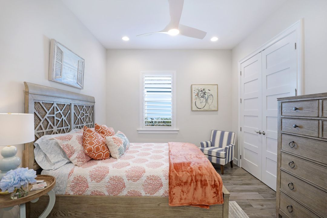 5855 Haiti Dr, Naples, FL 34112