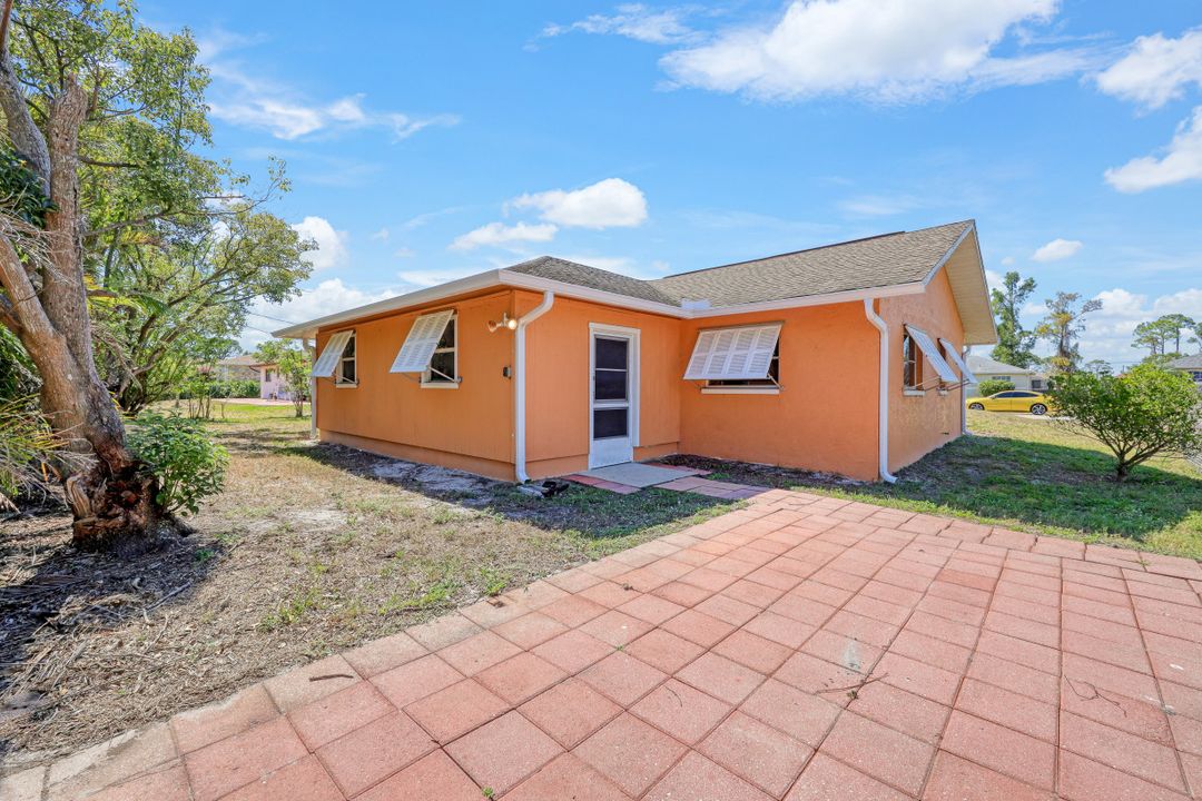 17421 Delaware Rd, Fort Myers, FL 33967