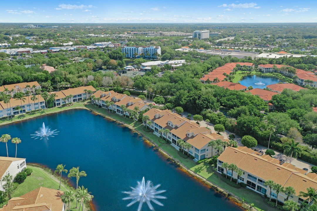 8345 Excalibur Cir #M-12, Naples, FL 34108