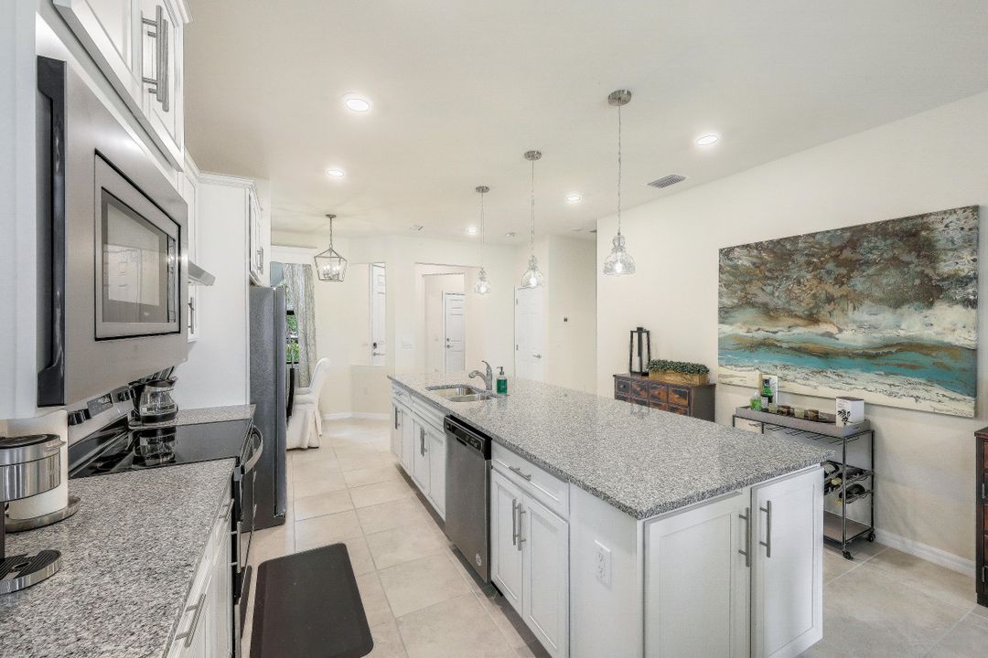 12010 Westmoreland Way, Fort Myers, FL 33913